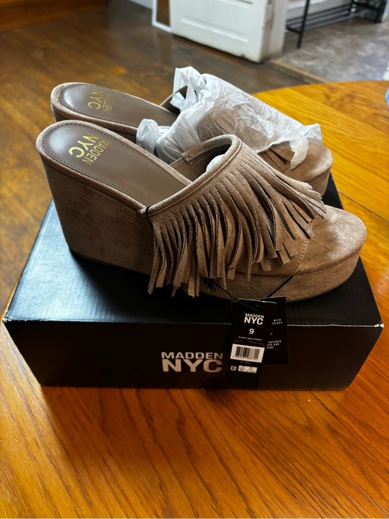 Madden Nyc Shoes - NWT Madden NYC Taupe Fringe Boho Wedges